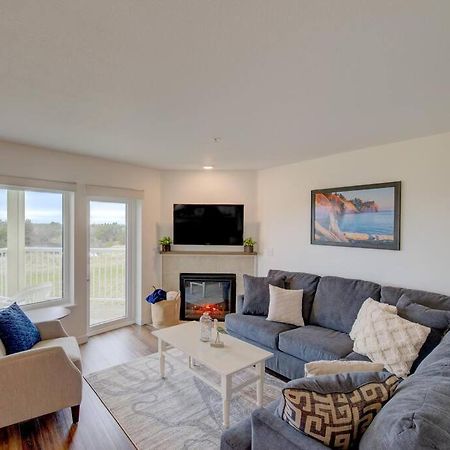 Beach Please-Updated Home With Ocean Views ロングビーチ エクステリア 写真