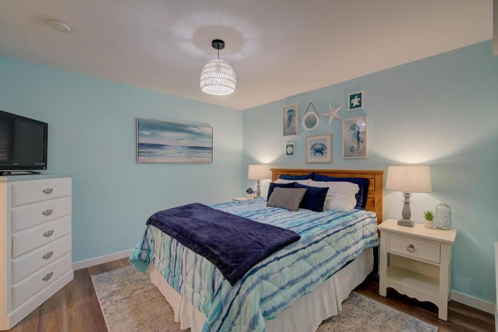 Beach Please-Updated Home With Ocean Views ロングビーチ エクステリア 写真